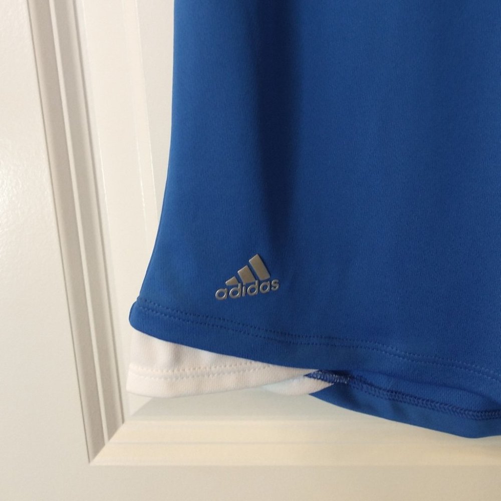 NEW Women's Adidas Blue Golf A235 3-Stripes Shoulder Polo Short Sleeve Shirt Med - Picture 9 of 9